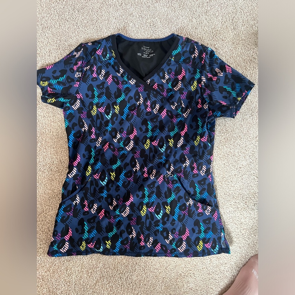Small Cherokee infinity print scrub top